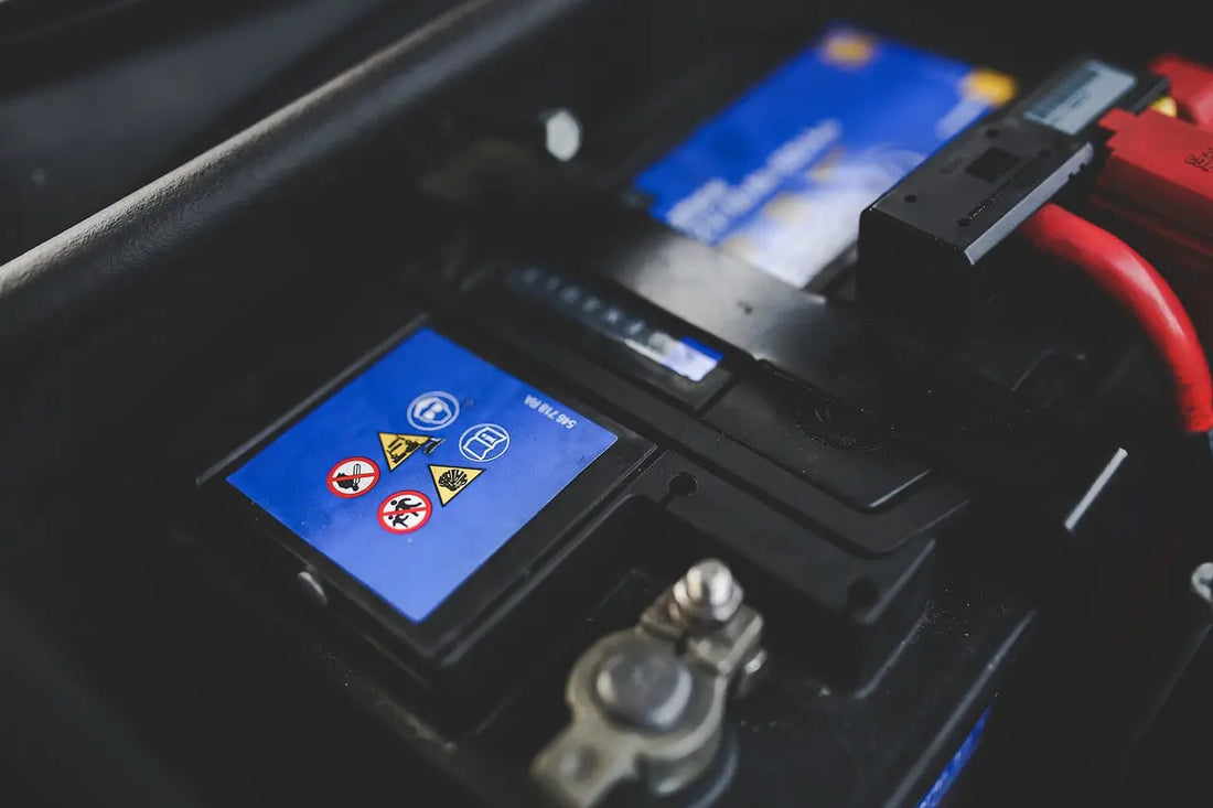 Comment-remplacer-la-batterie-de-voiture-Guide-2024 Mavago