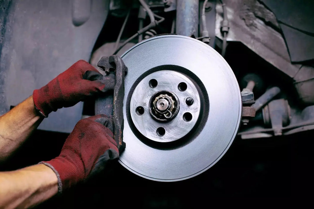 Remplacement des Plaquettes de Freins de Voiture