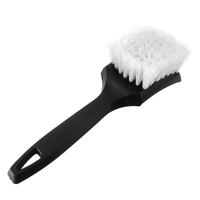 Brosse de nettoyage pour pneu voiture avec poignée antidérapante pour une prise en main sûre